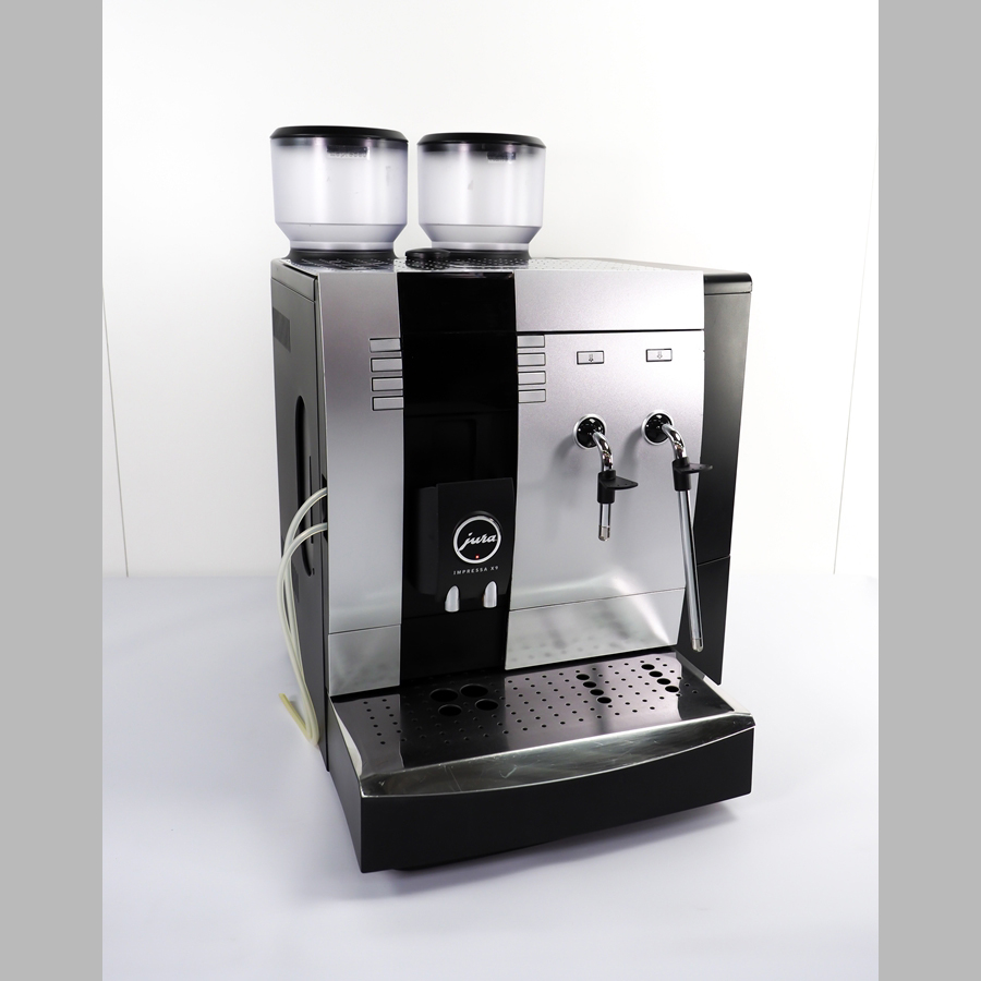 Kaffee-Espresso-Automat  "Jura-Impressa X9/WIN", 2 Mühlen, 230 V, ca. 100 Tassen am Tag