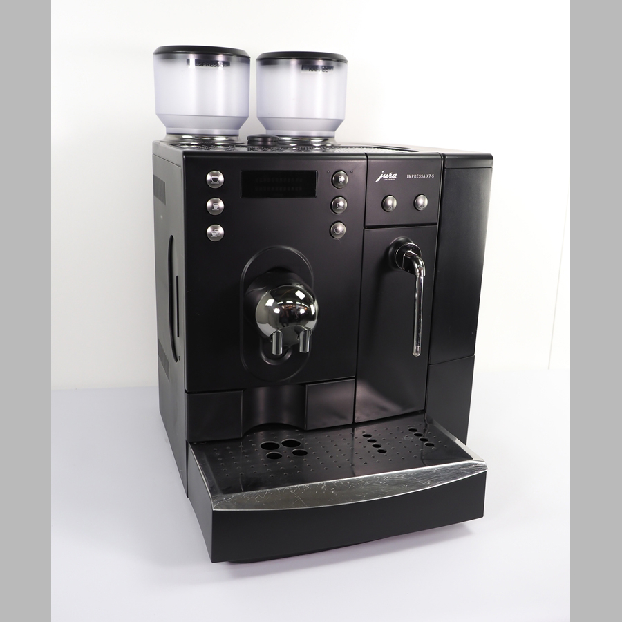 Kaffee-Espresso-Automat  "Jura-Impressa X7, 2 Mühlen, 230 V, ca 100 Tassen am Tag